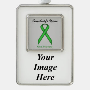 Green Standard Ribbon Tmpl (V-I) von Kenneth Yonci Rahmen-Ornament Silber