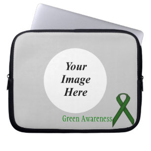 Green Standard Ribbon von Kenneth Yoncich Laptopschutzhülle