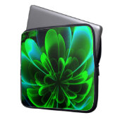 Green Stilized Corolla Bent Up Petals Laptopschutzhülle (Vorderseite Links)
