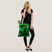 Green Stilized Corolla Bent Up Petals Tasche (Am Model)