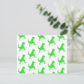 Green t-rex pattern postkarte (Stehend Vorderseite)