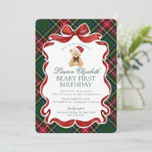 Green Tartan Plaid Christmas Beary First Birthday Einladung (Stehend Vorderseite)