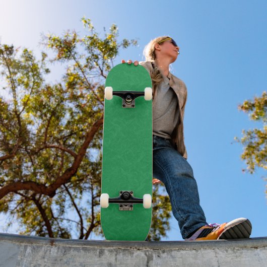 Green textured surface with swirling pattern skateboard (Außenbereich 1)