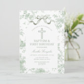 Green Toile de Jouy Baptism & First Birthday Bow  Einladung (Stehend Vorderseite)