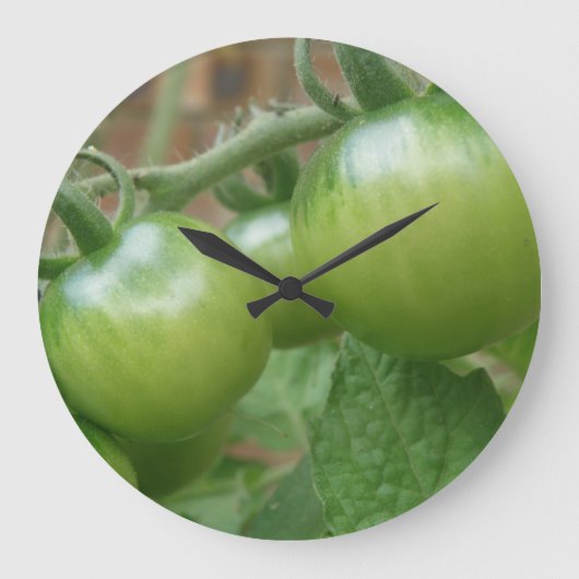 Green Tomatoes Wall Clock Große Wanduhr (Vorderseite)