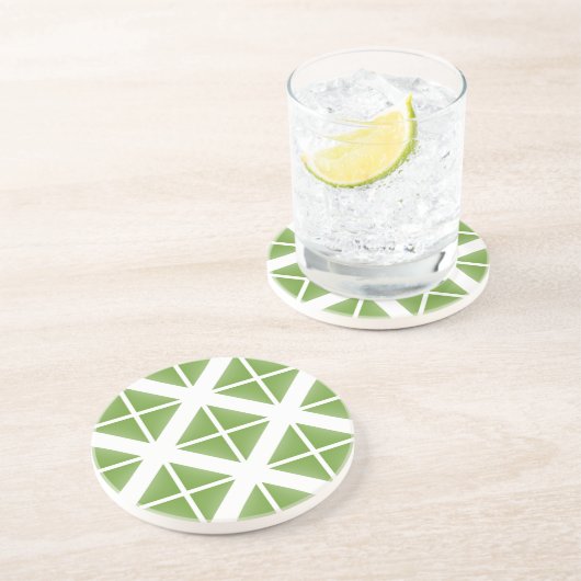 Green Trendy Triangle Pattern Untersetzer (Seite)