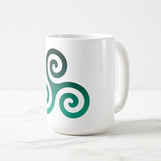 Green Triskele Kaffeetasse (VorderseiteRechts)