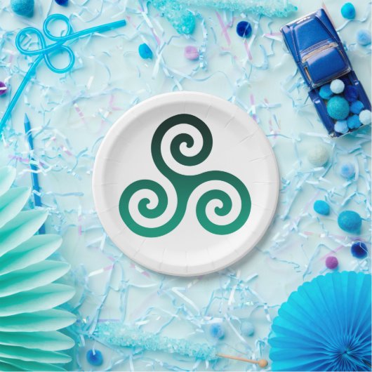 Green Triskele Pappteller (Party)