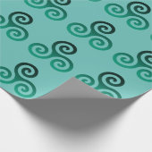 Green Triskele Symbol Mint Geschenkpapier (Ecke)