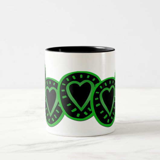Green und black Hearts 3 zweifarbige Tasse (Mittel)