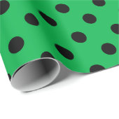 Green und Black Polka Dots Geschenkpapier (Rolleneckpunkt)