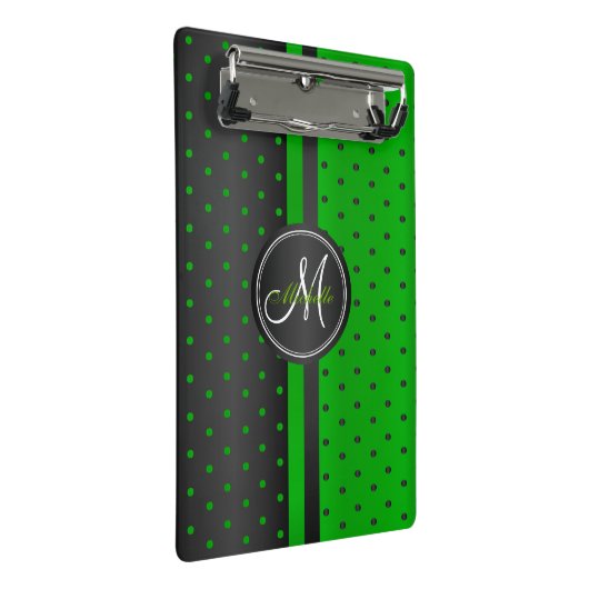Green und Black Polka Dots - Monogramm Mini Klemmbrett (Schrägansicht)