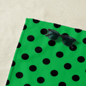 Green und Black Polka Dots Strandtuch (Beispiel)