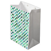 Green und Blue Polka Dot Mittlere Geschenktüte (Vorderseite Schrägansicht)