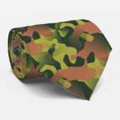 Green und Brown Camouflage Pattern Krawatte (Gerollt)