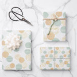 Green und Gold Geometric Christmas Geschenkpapier Set<br><div class="desc">Ein Muster aus grünen und goldenen Kreisen mit einem bohonen Gefühl. Ideal für Weihnachten oder Feiern.</div>
