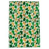 Green und Gold Glitzer Festive Pattern Fusion Mittlere Geschenktüte (Vorderseite)