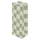 Green und Off White Checkerboard Geschenktüte Für Weinflaschen (Rückseite Schrägansicht)