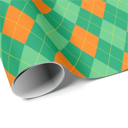 Green und Orange Raute St. Patrick's Day Pattern Geschenkpapier (Rolleneckpunkt)