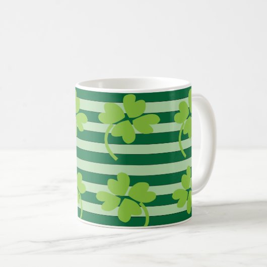 Green Vierblättriges Kleeblatt St Patricks Day Pat Kaffeetasse (VorderseiteRechts)