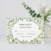 Green Watercolor Laurel Leaf Wreath Wedding RSVP Karte (Stehend Vorderseite)