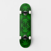 Green Weed Monogramed Skateboard (Vorderseite)