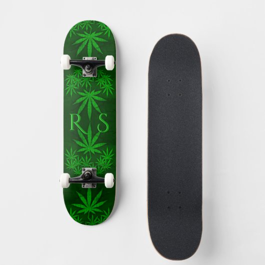 Green Weed Monogramed Skateboard (Vorderseite)
