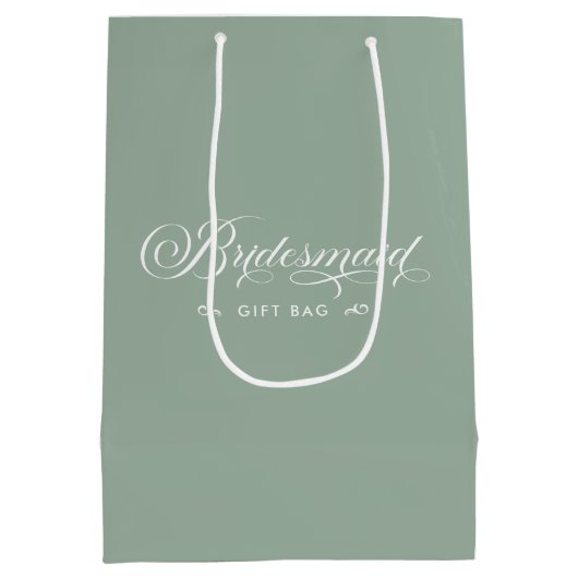 Green White Bridesmaid Elegante Script Typografie Mittlere Geschenktüte (Rückseite)