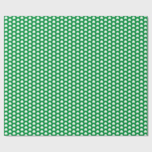 Green White Elegant Irish Kleeblatt Clover Pattern Geschenkpapier (Flach)