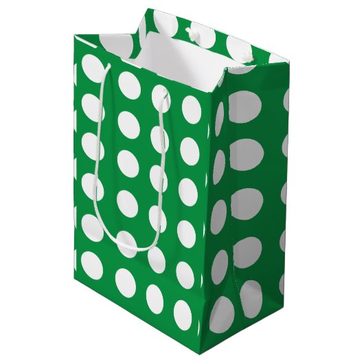 Green White Polka Dot Niedlich Girly Mittlere Geschenktüte (Vorderseite Schrägansicht)