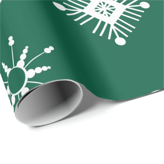 Green White Snowflakes Pattern Geschenkpapier (Rolleneckpunkt)
