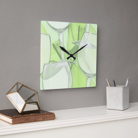 Green Wine Glasses Wall Clock Quadratische Wanduhr (Büro)
