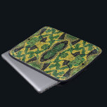 Green Yellow Alligator Crocodile Dragon Leather Laptopschutzhülle<br><div class="desc">Beautiful green,  yellow and black realistic alligator or crocodile leather texture pattern. Dragon,  snake or serpent scales modern artistic design for a holiday gifts.</div>