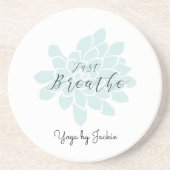 Green Yoga Breathe White Floral Getränkeuntersetzer (Vorne)