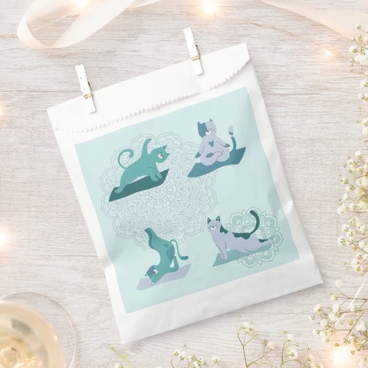 Green Yoga Cats Geschenktütchen (Ausgeschnitten)