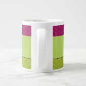 Green Zigzag, Pink Zigzag, Zickzack, Monogram Jumbo-Tasse (Rückseite)