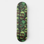Green Zombie Spooky Halloween Skateboard (Vorderseite)