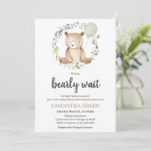 Greenery Bear Baby Shower Einladung (Stehend Vorderseite)