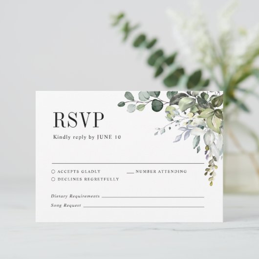 Greenery Eucalyptus Botanisches Elegantes Hochzeit RSVP Karte (Stehend Vorderseite)