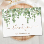 Greenery Eucalyptus Gold Script Wedding Offizier Dankeskarte<br><div class="desc">Danke, dass du uns geheiratet hast! Mit diesen modernen und rustikalen Eukalyptusgrün, eleganten Dankeschön-Karten, können Sie Ihren Hochzeitsgast bewundern. Diese rustikalen, aber eleganten Hochzeitskarten sind mit Aquarellfarben eukalyptus grün Blätter, zartes goldenes Drehbuch auf weiß. Passen Sie diese Hochzeit Dankeschön Karten mit Ihrer persönlichen Nachricht. Diese einzigartige grüne Hochzeit dank Ihnen...</div>