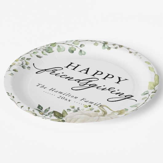 Greenery Eucalyptus Pumpkin Friendsgiving Dinner Pappteller (Schrägansicht)