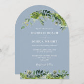 Greenery Floral Arch Dusty Blue Monogram Wedding Einladung (Vorne/Hinten)
