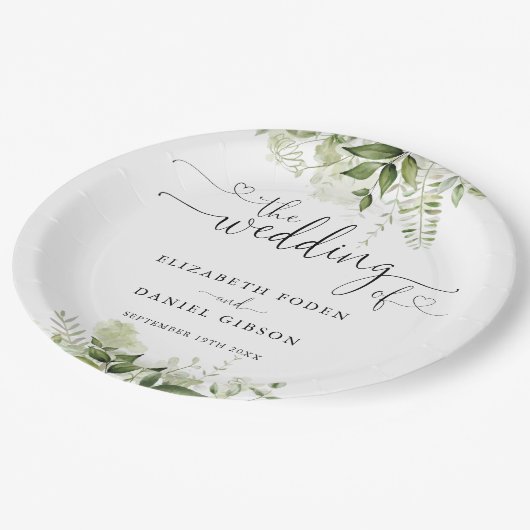Greenery Floral Heart Script Wedding Pappteller (Schrägansicht)