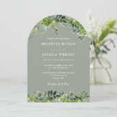 Greenery Floral Monogram Sage Green Wedding Einladung (Stehend Vorderseite)