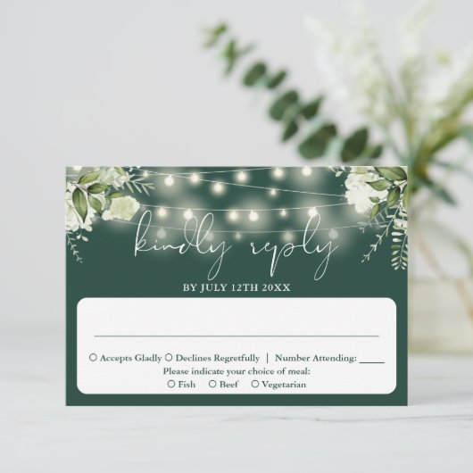 Greenery floral string Lights Emerald Wedding RSVP Karte (Stehend Vorderseite)
