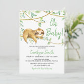 Greenery Niedlich Sloth Baby Dusche Einladung (Stehend Vorderseite)