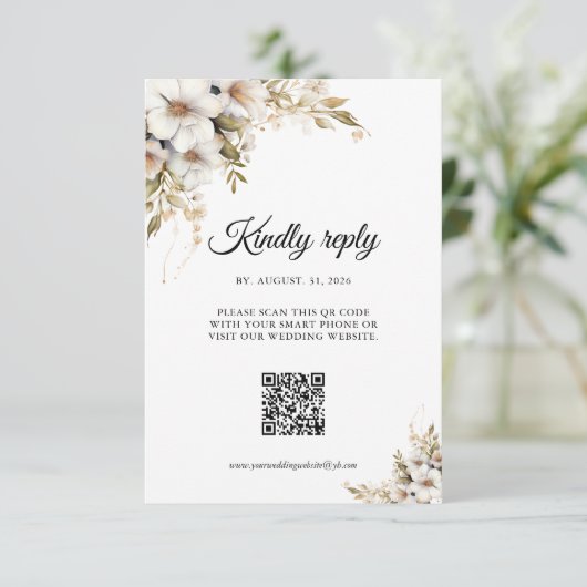 Greenery White Floral QR code RSVP Karte (Stehend Vorderseite)