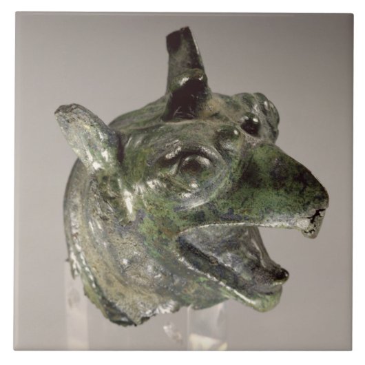 Greifkopf, Fragment eines Kesselzubehörs, f Fliese (Vorderseite)