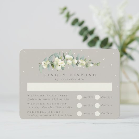 Greige Snowberry+Eucalyptus Wedding Multi-Event RSVP Karte (Stehend Vorderseite)