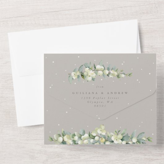 Greige Snowberry+Eucalyptus Winter Wedding All In One Einladung (Rückseite)